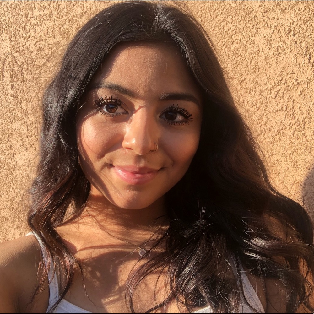 Meet your Posher, Rayna